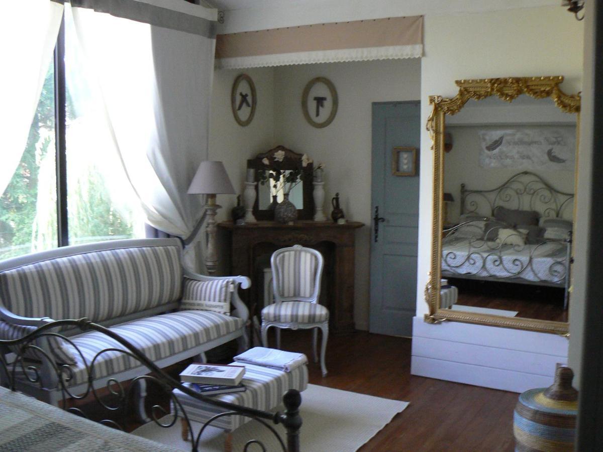 Bed and Breakfast La Caldamente Rieux-de-Pelleport Exterior foto